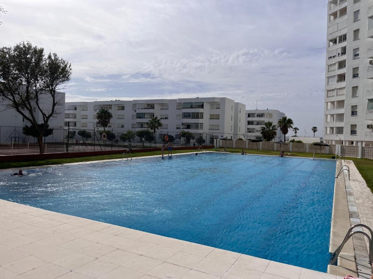 Apto. En La Playa Del Parque Natural Los Turunos El Puerto de Santa María Exterior foto